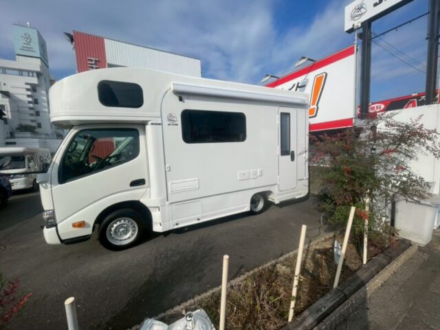 ディスカバリー　キャンピングカー