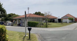 静岡県磐田市　キャンピングカー