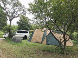 高知県　キャンピングカー　テント